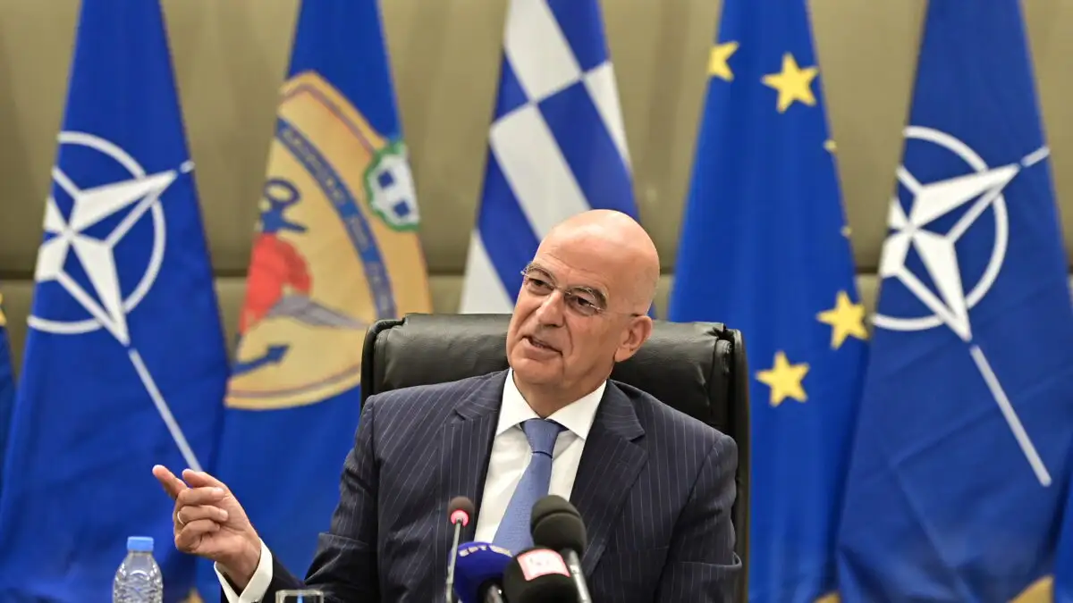 Νίκος Δένδιας: Τέλος η θητεία σε Πολεμικό Ναυτικό και Πολεμική Αεροπορία – Αυξάνεται ο μισθός των στρατευμένων σε 50 με 100 ευρώ