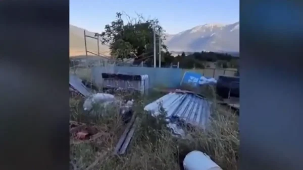 Βίντεο ντοκουμέντο από το εργοτάξιο όπου ξεκίνησε η φωτιά στο Φενεό Κορινθίας – Εργαλεία, παλέτες, μπιτόνια βενζίνης, καλώδια