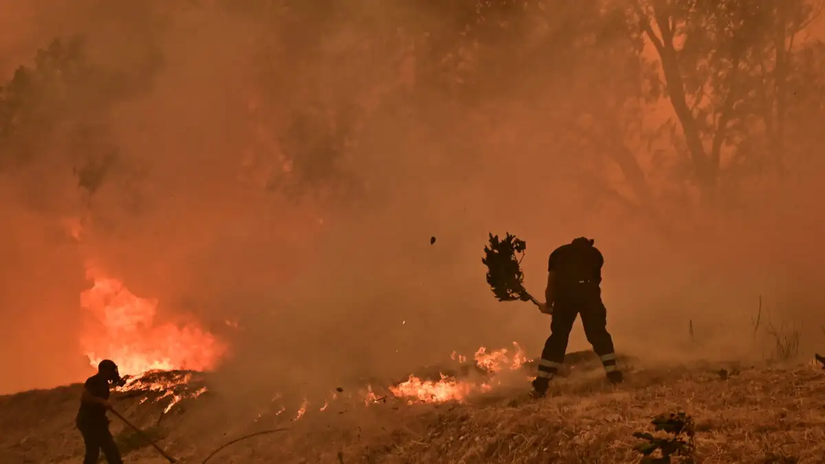 Έτσι φαίνονται από το διάστημα οι φωτιές σε Αττική, Εύβοια, Μεσσηνία, Κύθηρα, Λακωνία και Κρήτη