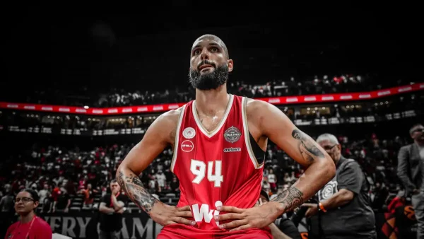 Διάψευση από τον Εβάν Φουρνιέ: «Ψέματα, δεν έχω υπογράψει τίποτα»