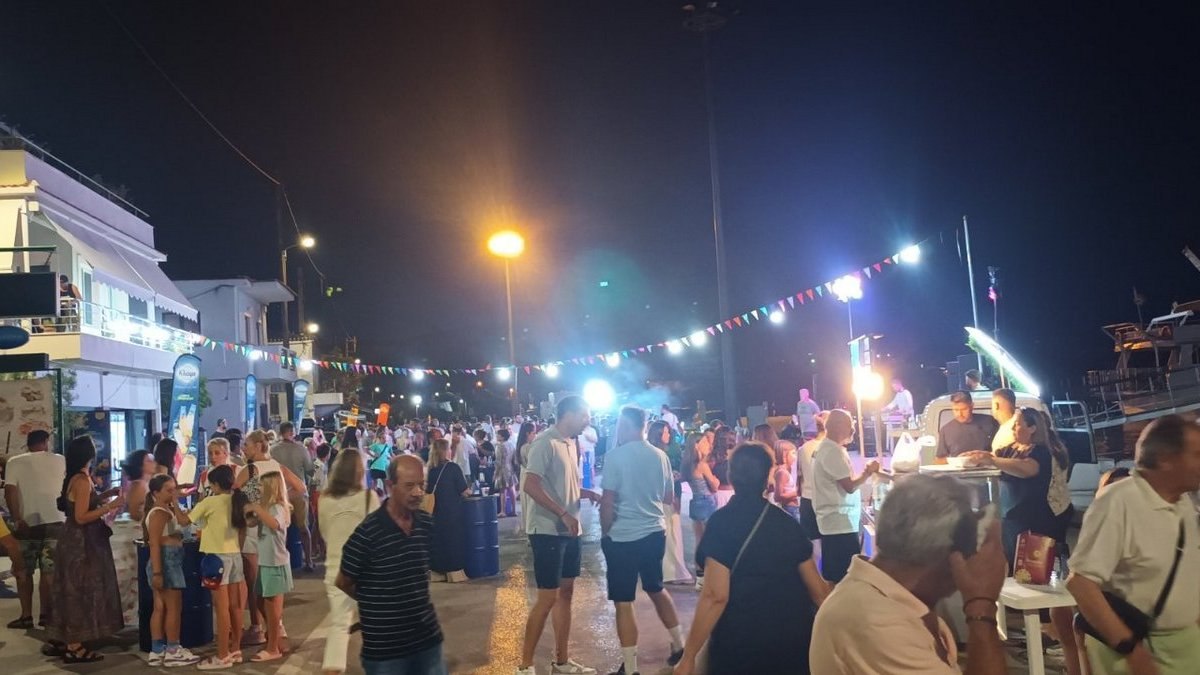 Με επιτυχία πραγματοποιήθηκε το 1ο Street Food Festival Γλύφας
