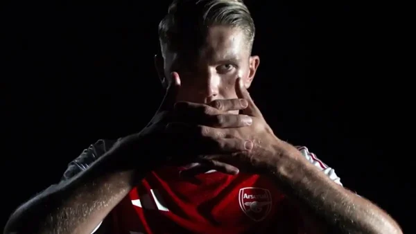 Η Άρσεναλ ανακοίνωσε τον Βίκτορ Γκιόκερες – Θα φοράει το «14» του Τιερί Ανρί