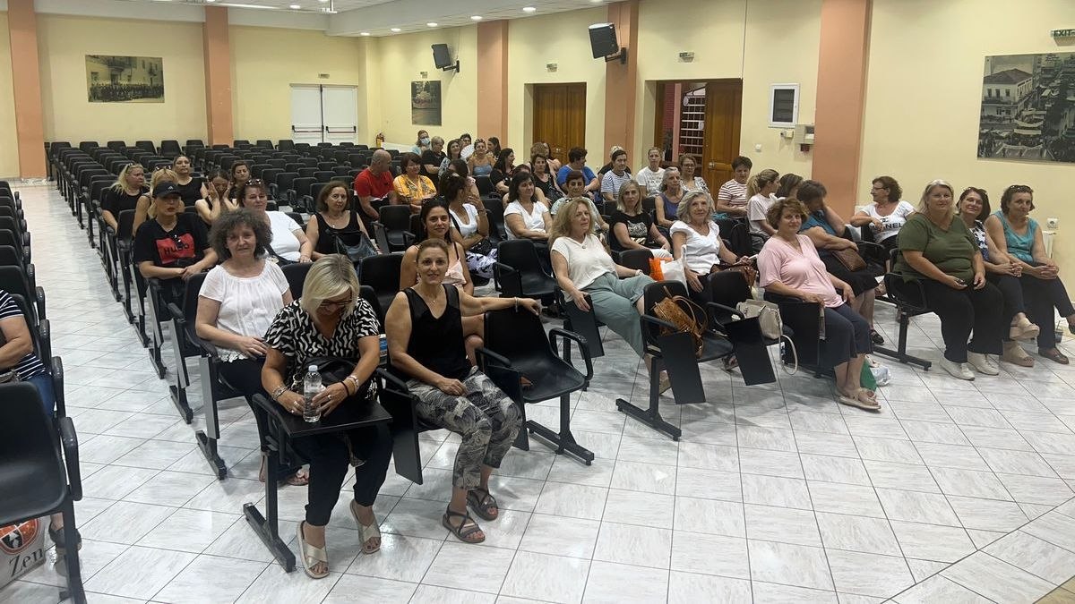 Συνάντηση στο Εργατικό Κέντρο Φθιώτιδας για τις Σχολικές Καθαρίστριες