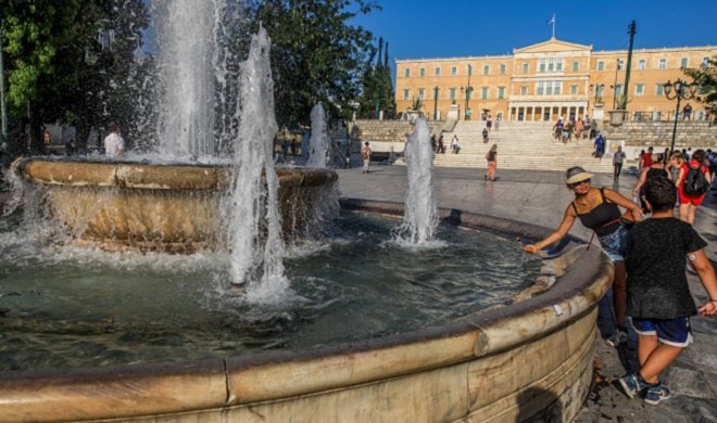 175 νεκροί στην Αθήνα λόγω της ανυπόφορης ζέστης μέσα σε 10 μέρες – «Σιωπηλοί» δολοφόνοι ο καύσωνας και η κλιματική κρίση