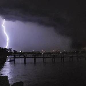 Χαμός από 43.000 ηλεκτρικές εκκενώσεις μέσα στην ημέρα