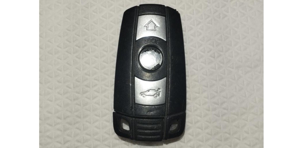 Βρέθηκε κλειδί αυτοκινήτου BMW στα Καμένα Βούρλα