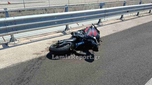 Θανατηφόρα εκτροπή μηχανής στην εθνική οδό Αθηνών - Λαμίας