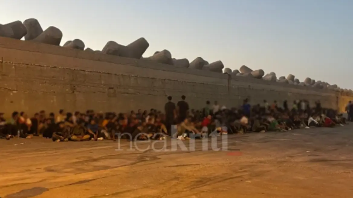«Ασφυξία» στην Κρήτη από τις καραβιές των παράνομων μεταναστών από τη Λιβύη - Δεν είχαν πού να φιλοξενήσουν τους μισούς από τους 840 που έφτασαν χθες