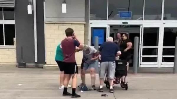 ΗΠΑ: Τρόμος έξω από σούπερ μάρκετ στο Μίσιγκαν – Άνδρας μαχαίρωσε τουλάχιστον 11 άτομα