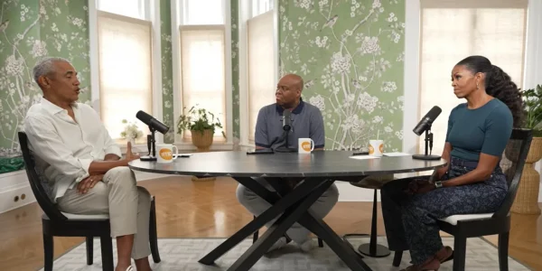 «Με δέχθηκε πίσω»: Μισέλ και Μπαράκ Ομπάμα μίλησαν μαζί για τις φήμες χωρισμού -Τι έδειξε η γλώσσα σώματος