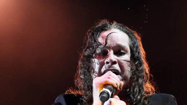 Όζι Όσμπορν: Το τελευταίο μήνυμα στην αδελφή του το βράδυ της συναυλίας στο Villa Park και πώς φανταζόταν την κηδεία του