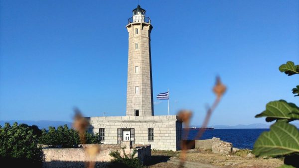 Φάρος Γυθείου: Ο φάρος, το νησάκι και ο μύθος (βίντεο)