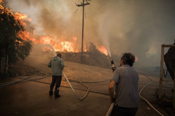 Διακοπή κυκλοφορίας εξαιτίας της πυρκαγιάς στον Πισσώνα