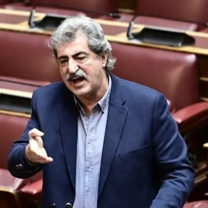 Ο Πολάκης επιτέθηκε στον Πιερρακάκη και του ευχήθηκε να αποτύχει στο έργο του στο Eurogroup