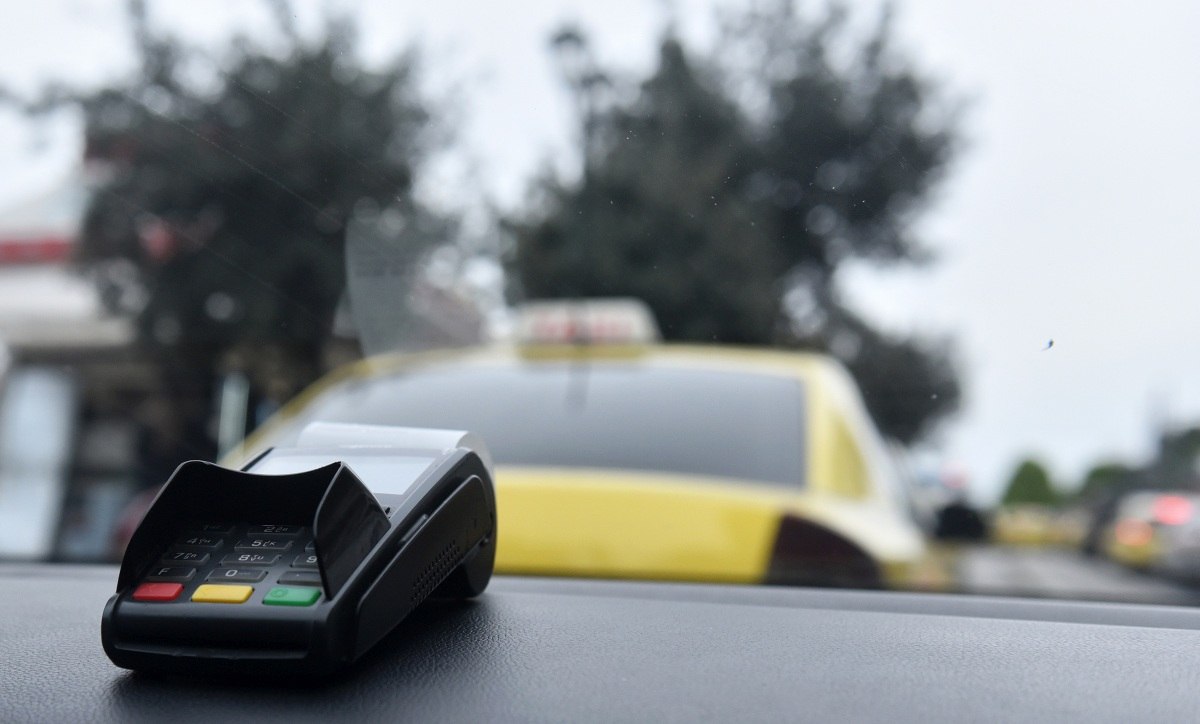 Συνελήφθη οδηγός ταξί - Ζήτησε 310 ευρώ για την διαδρομή Αεροδρόμιο-Σύνταγμα