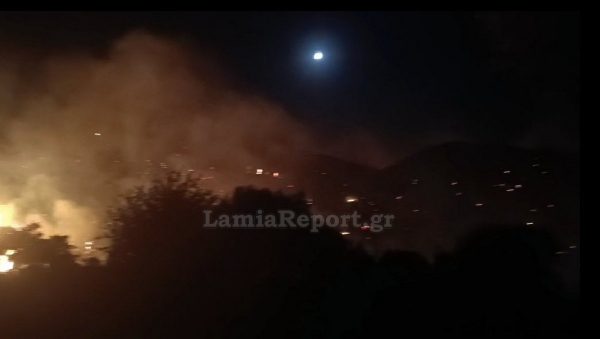 Δύσκολη νύχτα στη νότια Εύβοια - Τα μεσάνυχτα κόπασαν λίγο οι άνεμοι (ΒΙΝΤΕΟ)