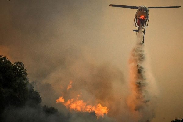 Φωτιά στον Φενεό Κορινθίας: Μάχη με διάσπαρτες εστίες – Κάηκαν πάνω από 11.000 στρέμματα