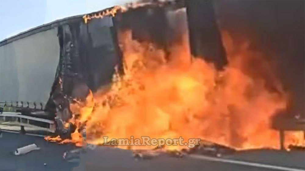 Νταλίκα πήρε φωτιά και σκόρπισε φλόγες στην εθνική - Καλά στην υγεία του ο οδηγός (ΒΙΝΤΕΟ)