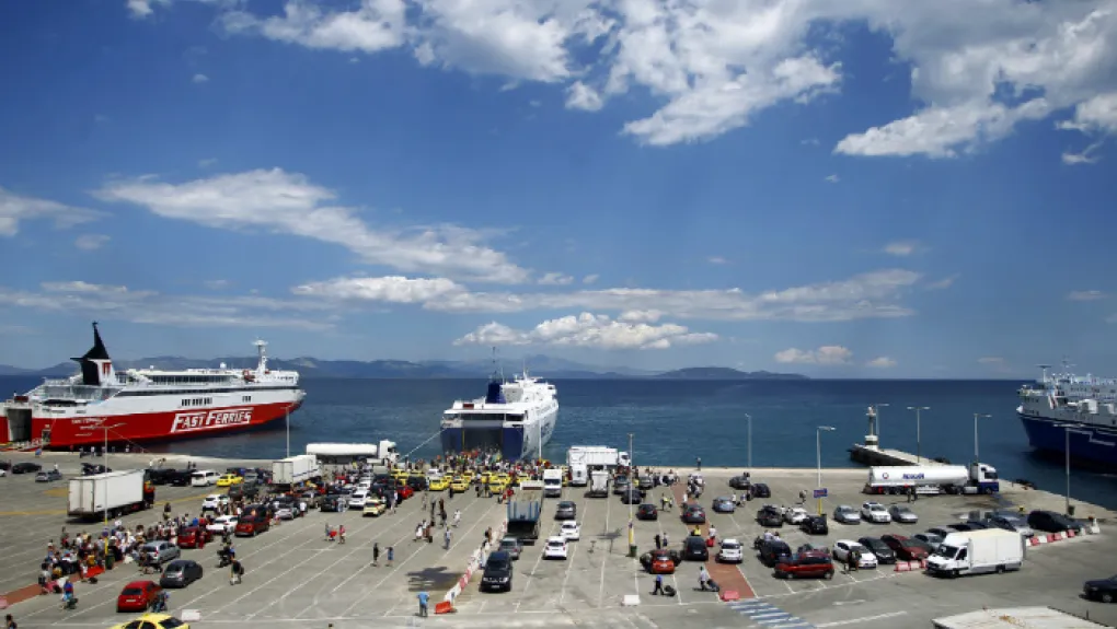 Άνοιξε το λιμάνι της Ραφήνας