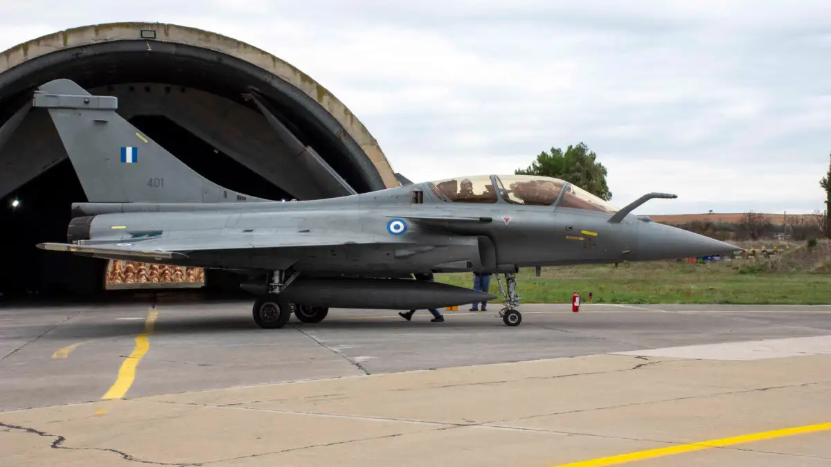 Συναγερμός στην Τανάγρα: Συνελήφθησαν 4 άτομα επειδή κατασκόπευαν Rafale και υποδομές της ΕΑΒ