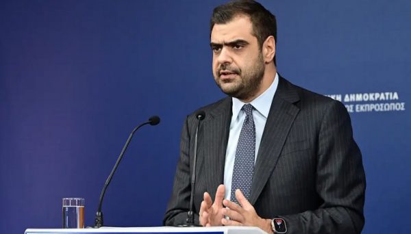 Μαρινάκης για παραίτηση Σκλήκα: Έβαλε το κάρο μπροστά από το άλογο, δεν ανακοινώνεις χωρίς διάλογο κλείσιμο 204 καταστημάτων - Η μεταρρύθμιση στα ΕΛΤΑ θα προχωρήσει