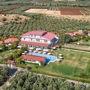 Το Ξενοδοχείο Edelweiss στις Λιβανάτες Φθιώτιδας αναζητά προσωπικό