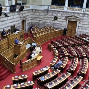 Τέλος στις βιντεοσκοπήσεις στη Βουλή βάζει ο Κακλαμάνης