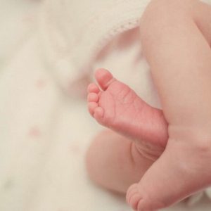 Σοκάρουν οι αριθμοί: Γεννήθηκαν 2.873 λιγότερα παιδιά το 2025 - Μείωση 4,2% σε έναν χρόνο!