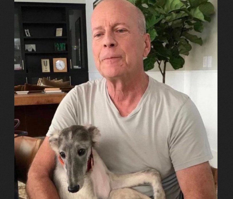 Επιδεινώθηκε η υγεία του Μπρους Γουίλις: Δεν μπορεί πλέον να μιλήσει και να περπατήσει