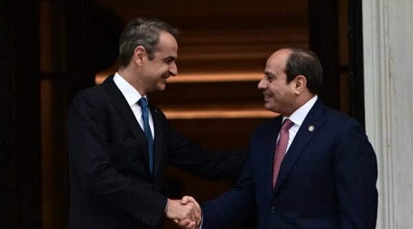 Κυριάκος Μητσοτάκης και αλ Σίσι μίλησαν τηλεφωνικά για τα θαλάσσια σύνορα στην Ανατολική Μεσόγειο και τη Λιβύη