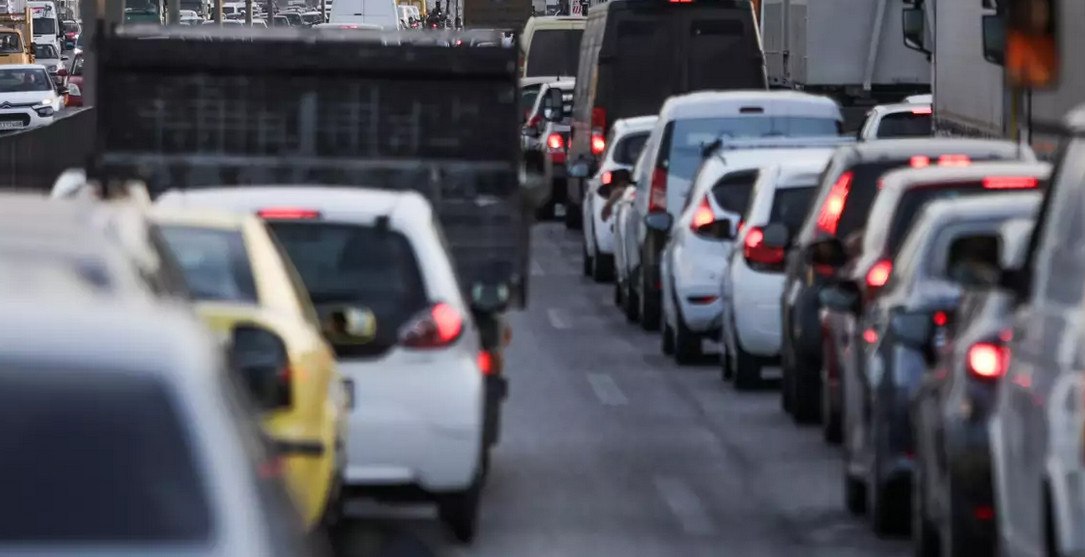 Καραμπόλα 5 ΙΧ στον Κηφισό - Καθυστερήσεις στο ρεύμα προς Λαμία