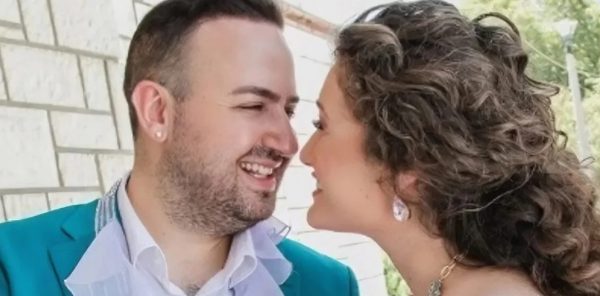 Μαυρίκιος Μαυρικίου - Ιλάειρα Ζήση: Βάφτιση υπερπαραγωγή για την κόρης τους Ιωάννα - Μελωδία στον Αγ. Κων/νο Φθιώτιδας