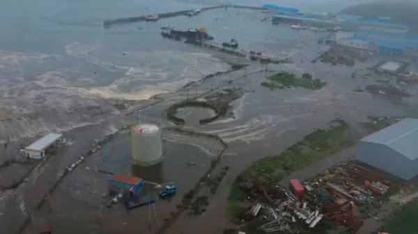 Σεισμός 8,8 Ρίχτερ στη Ρωσία: Στη Χαβάη και την Αλάσκα τα πρώτα κύματα τσουνάμι - Συναγερμός σε όλο τον Ειρηνικό