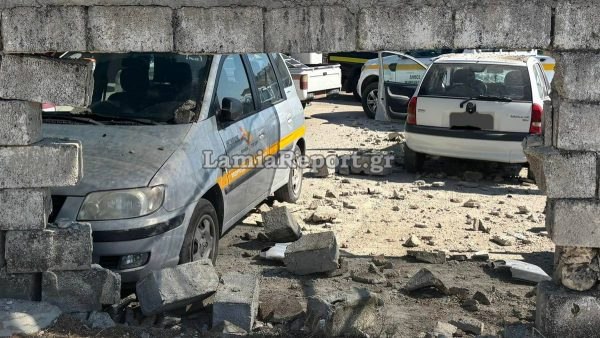 Φθιώτιδα: Δεν έπιασαν τα φρένα και πέρασε μέσα από τοίχο! - Δείτε εικόνες