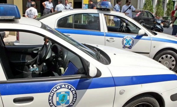 Αρκαδία: 50χρονος ταμπουρώθηκε στο σπίτι του και απειλούσε να αυτοκτονήσει – Είχε στείλει βίντεο σε 13χρονη και αναζητείται