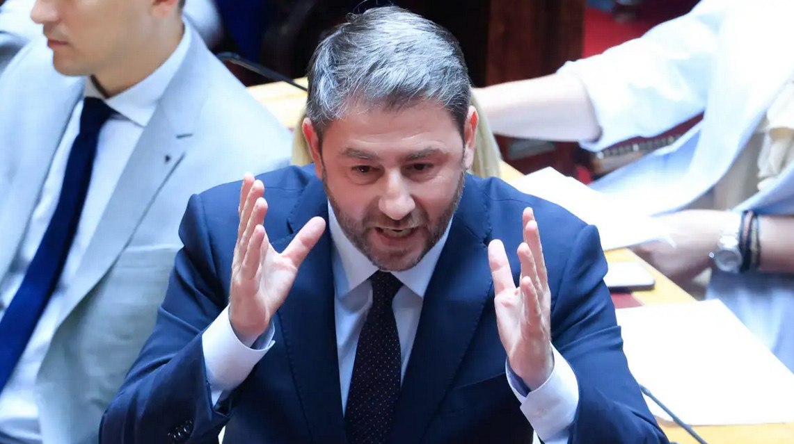 Κόντρα Γεωργιάδη - Ανδρουλάκη στη Βουλή: «Είσαι πόντικας που πηδάει από βάρκα σε βάρκα» – «Το ΠΑΣΟΚ με πρότεινε για υπουργό στην κυβέρνηση Παπαδήμου»