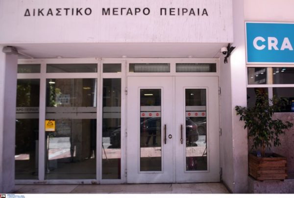 Ομαδικός βιασμός στο Κερατσίνι: «Το είχαν σχεδιάσει, αλλιώς δεν καλείς ένα παιδί σπίτι σου» – Σοκάρει μαρτυρία για τα όσα φρικτά έζησε η 14χρονη