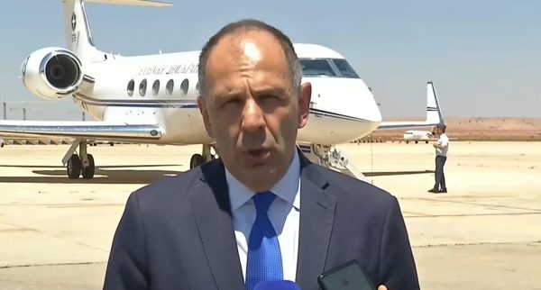 Γεραπετρίτης μετά τη συνάντηση με τον Χαφτάρ στη Βεγγάζη: Με τη Λιβύη μας συνδέει η προσήλωση στο διεθνές δίκαιο