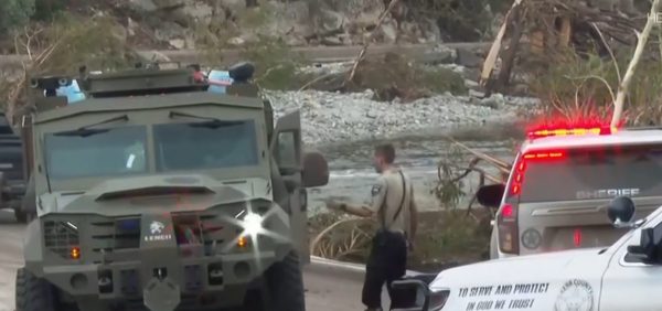 Τέξας: «Δύο συμμαθήτριες των παιδιών μου αγνοούνταν και η μία βρέθηκε νεκρή» λέει Έλληνας για τις φονικές πλημμύρες με πάνω από 59 θύματα