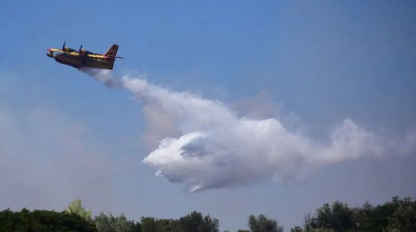 Φωτιά στο Λαγκάδι Σερρών - Μεγάλη κινητοποίηση της Πυροσβεστικής, σηκώθηκαν και εναέρια