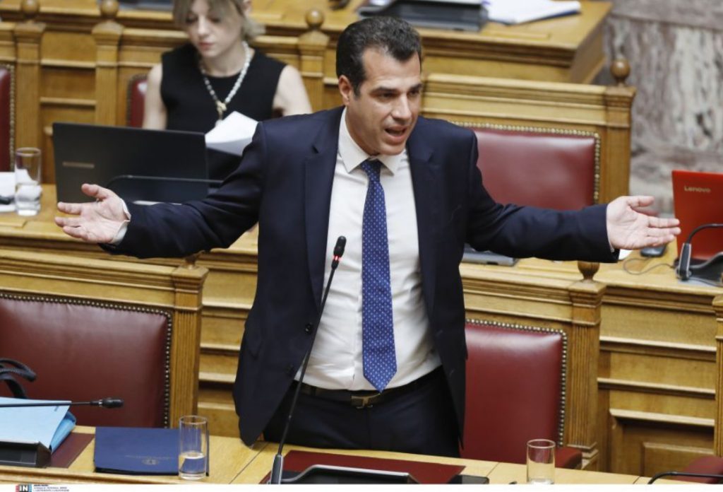 Πλεύρης για μεταναστευτικό: Σκληρότερη γραμμή κατά διακινητών, φυλάκιση ή επαναπατρισμός για όσους απορρίπτεται το άσυλο