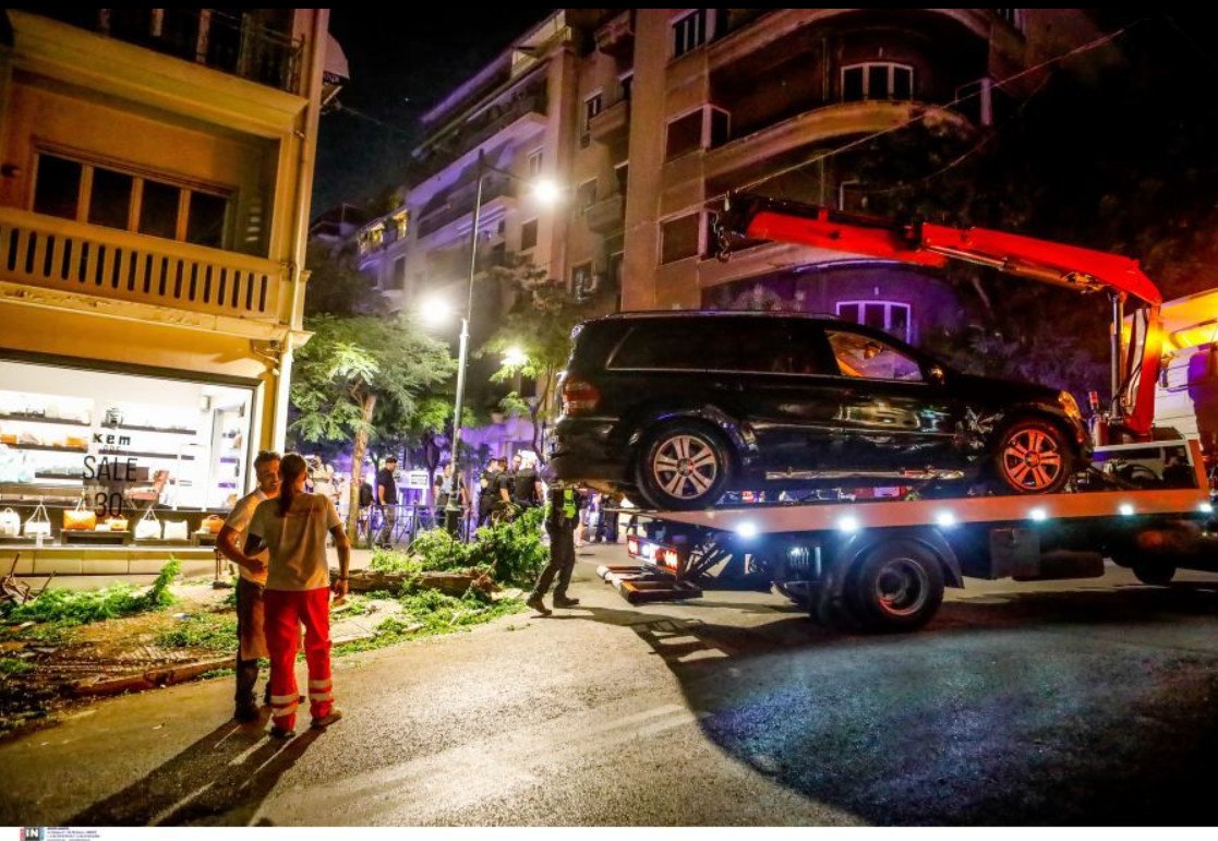 Κολωνάκι: Βίντεο ντοκουμέντο από την τυφλή πορεία του SUV με την όπισθεν – Πώς συνέβη