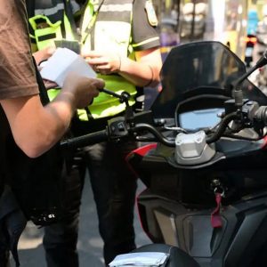 Φθιώτιδα: Πέντε νέα πρόστιμα για οδήγηση χωρίς κράνος - Δύο σε ντελιβεράδες