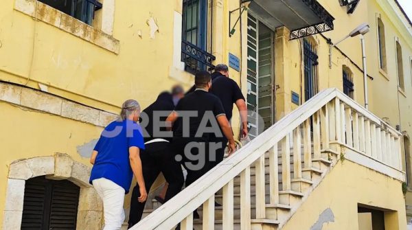 Στη φυλακή ο 21χρονος οδηγός για την καταδίωξη μετά το «ωτοστόπ του τρόμου» στα Χανιά