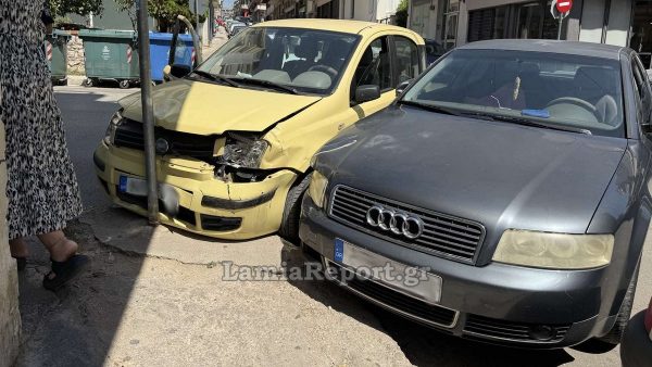 Γερό «μπαμ» σε διασταύρωση της Λαμίας - Δείτε εικόνες