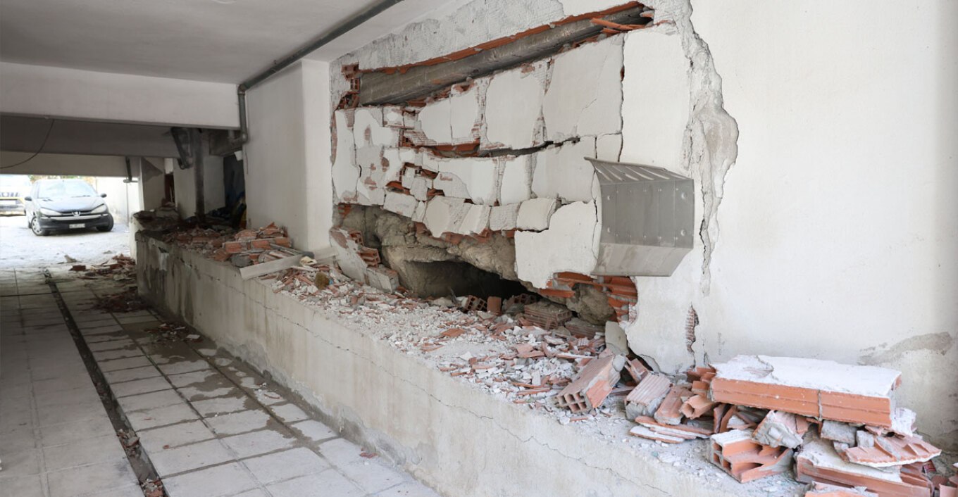 Ισχυρή έκρηξη στη Θεσσαλονίκη: «Τρομάξαμε, νομίζαμε έπεσε κεραυνός», λένε κάτοικοι