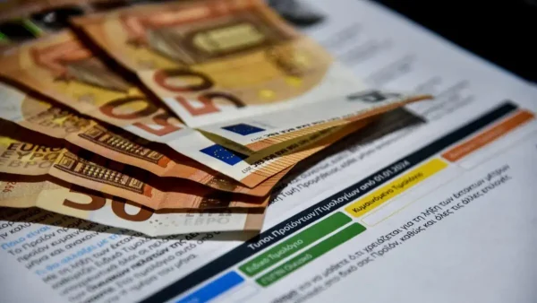 «Φωτιά» βάζει η τιμή του ηλεκτρικού ρεύματος – Ο πληθωρισμός δοκιμάζει τις αντοχές νοικοκυριών και επιχειρήσεων