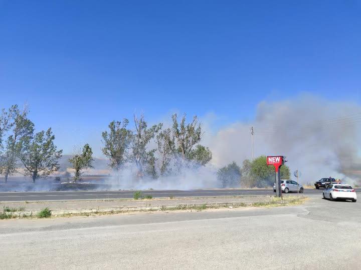 Μαίνεται η φωτιά στον Άγιο Σώστη στην Τρίπολη - Ενισχύθηκαν οι πυροσβεστικές δυνάμεις