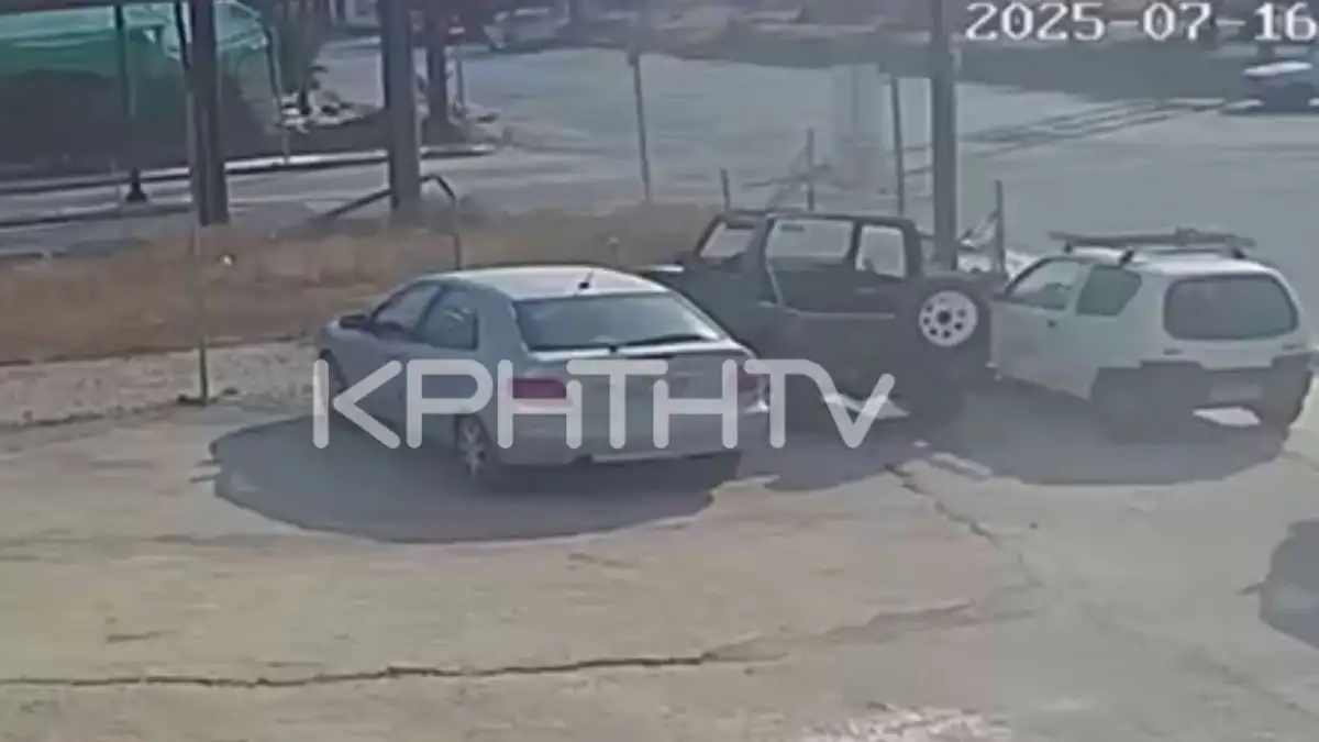 Ιεράπετρα: Οδηγός μηχανής πέφτει στο έδαφος μετά από σύγκρουση με αυτοκίνητο και δεύτερο ΙΧ περνάει από πάνω του – Βίντεο ντοκουμέντο