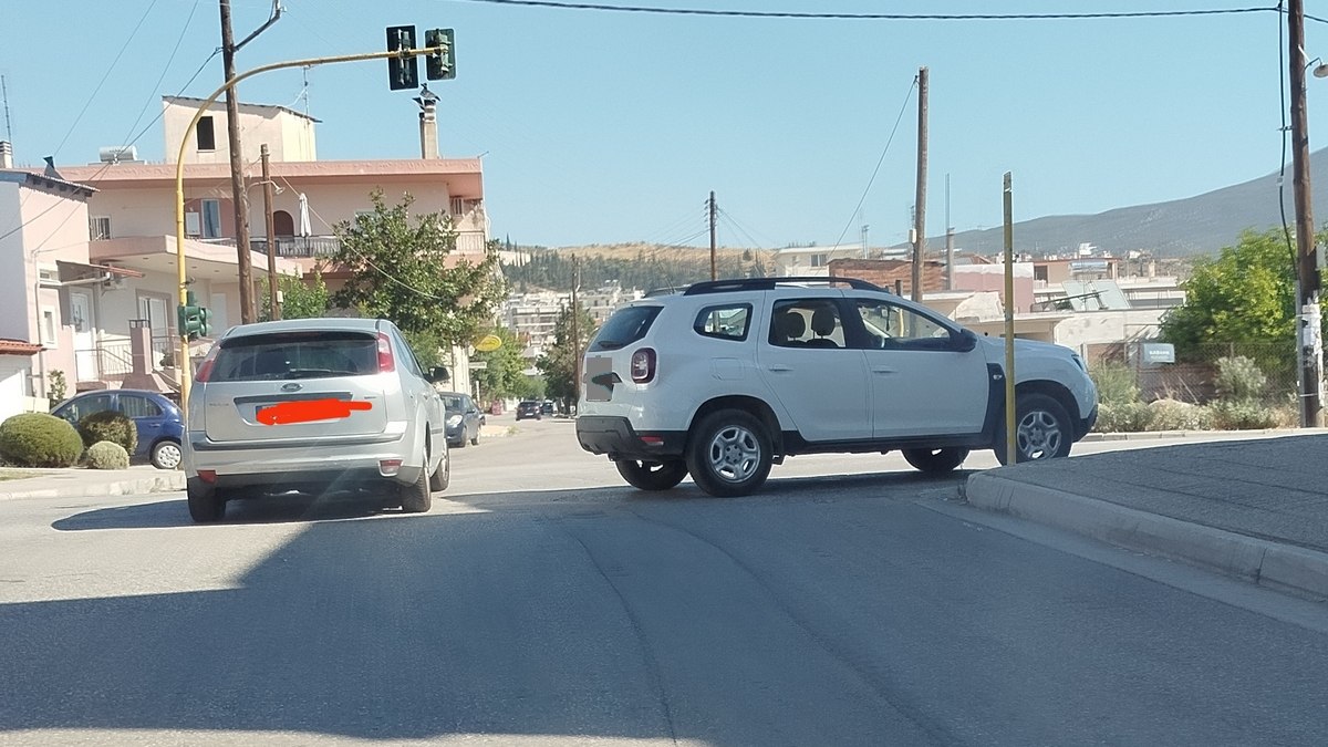 Λαμία: Παρκάρισμα για βραβείο!